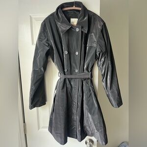 Elegant Black Double-Breasted Women's Trench Coat